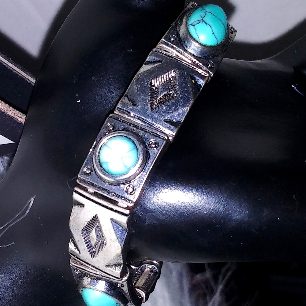 Stunning Silver and Turquoise bracelet